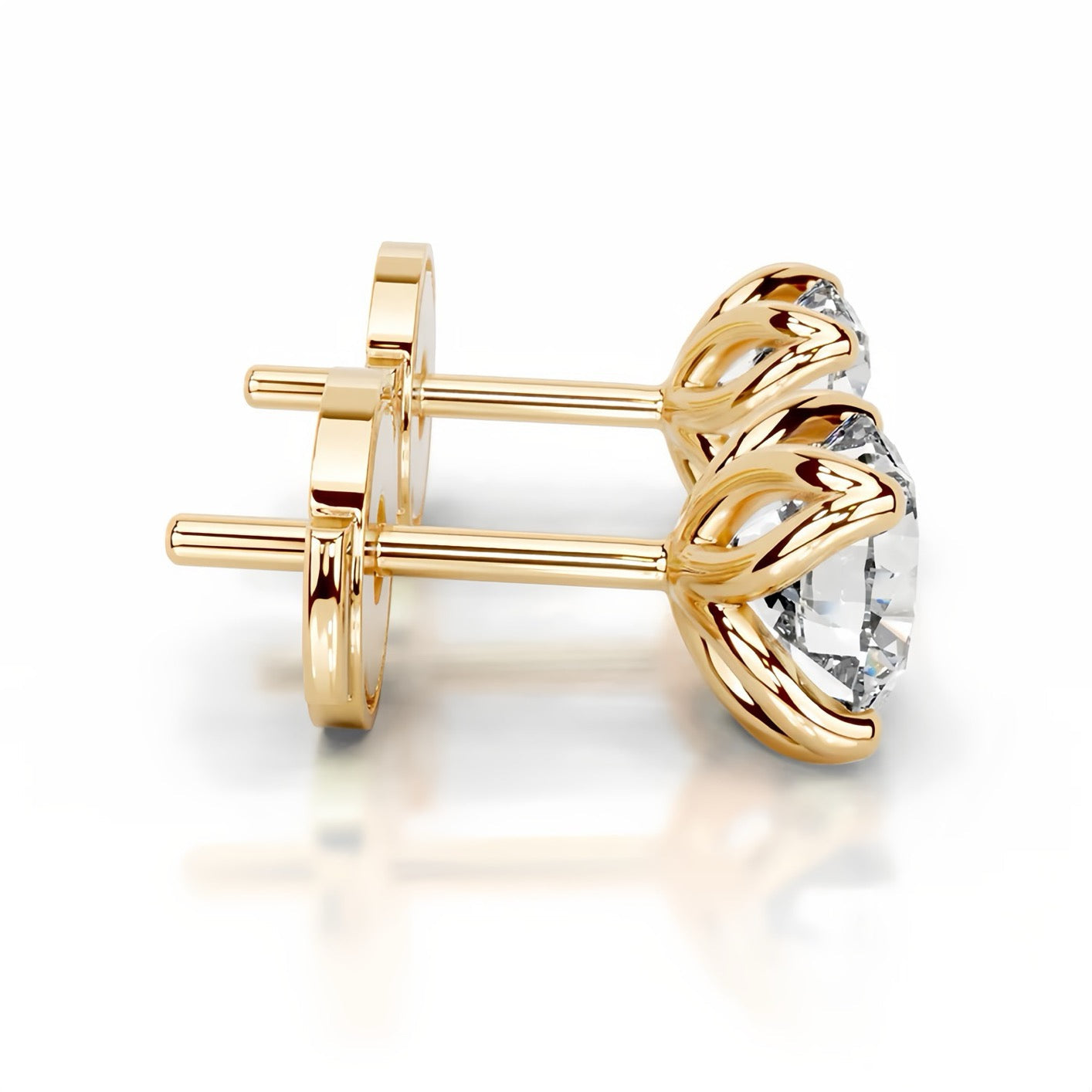 18k Queen Ayla Moissanite Stud Earrings