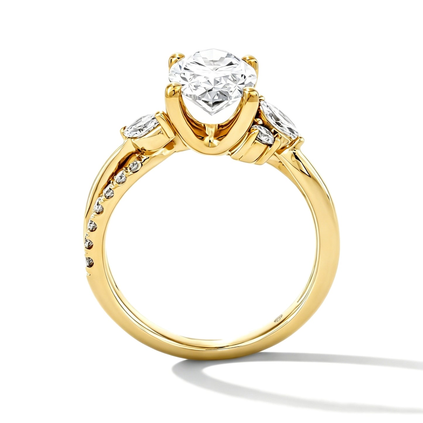 2CT Queen Natasya Moissanite Rings