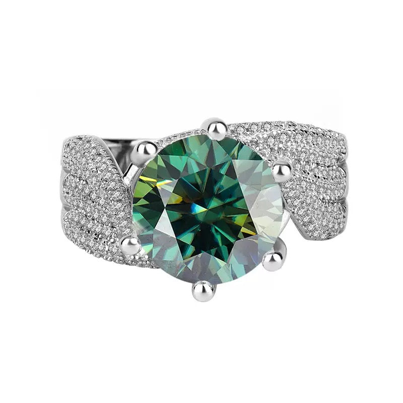 Queen Miera Moissanite Ring
