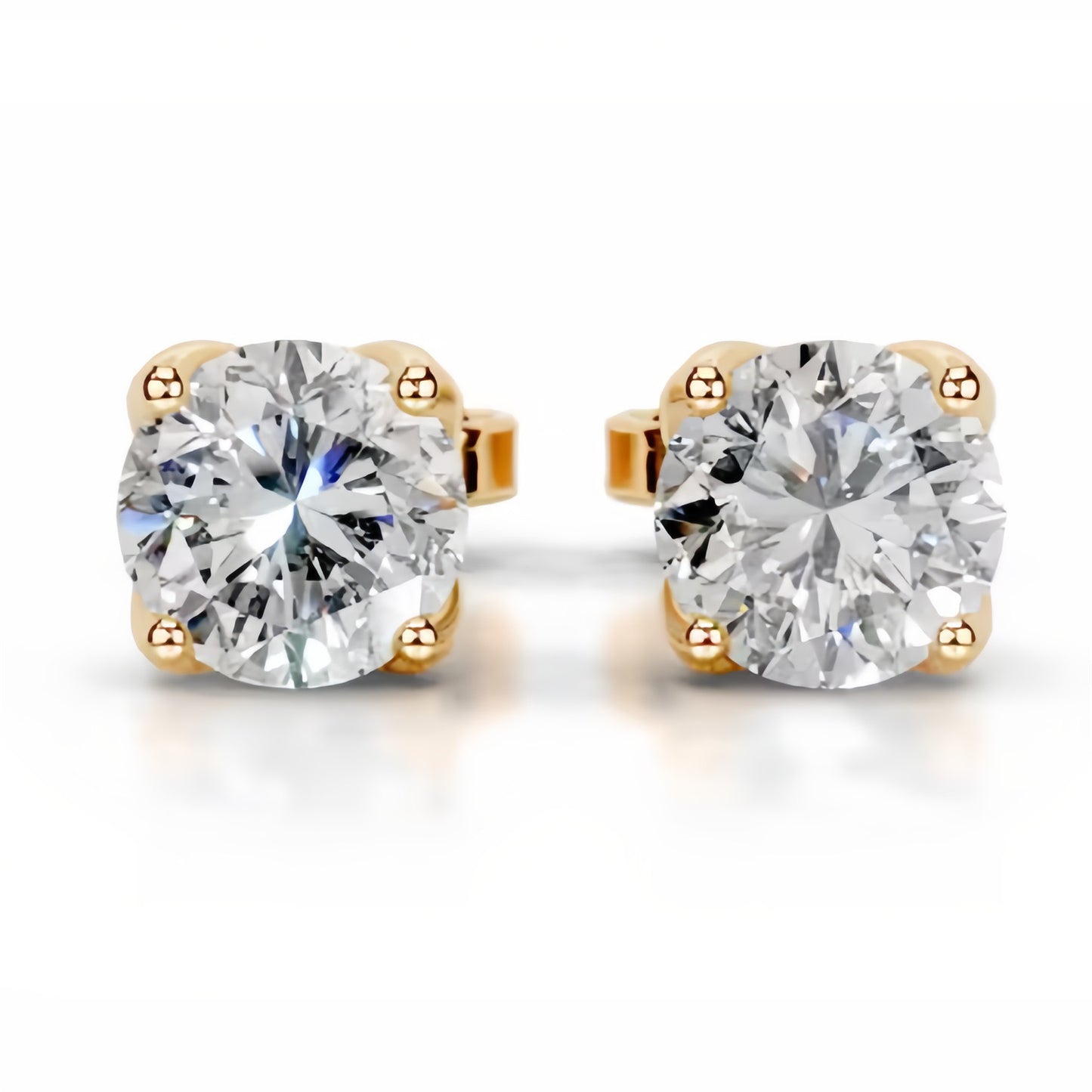 18k Queen Ayla Moissanite Stud Earrings