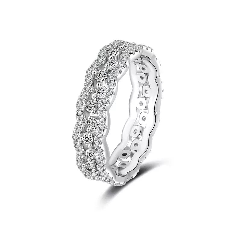 Queen Lisa Lace Eternity Moissanite Band