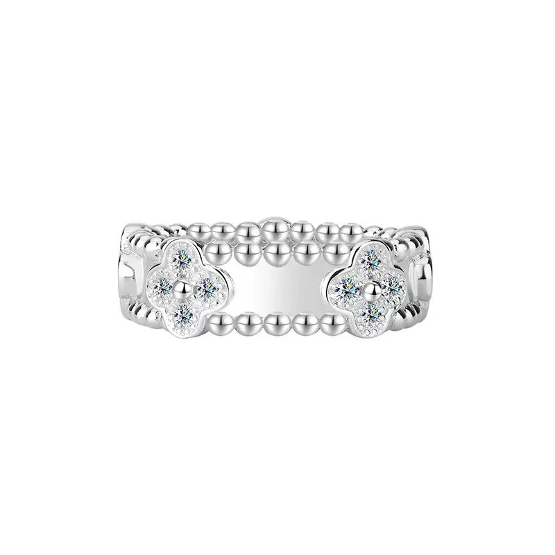Liona Clover Moissanite Ring