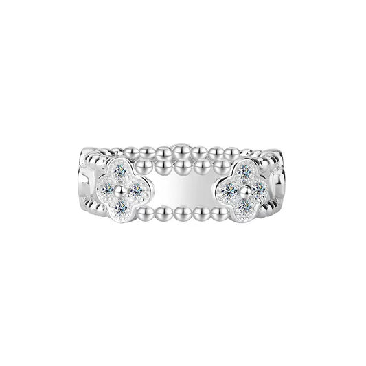 Liona Clover Moissanite Ring
