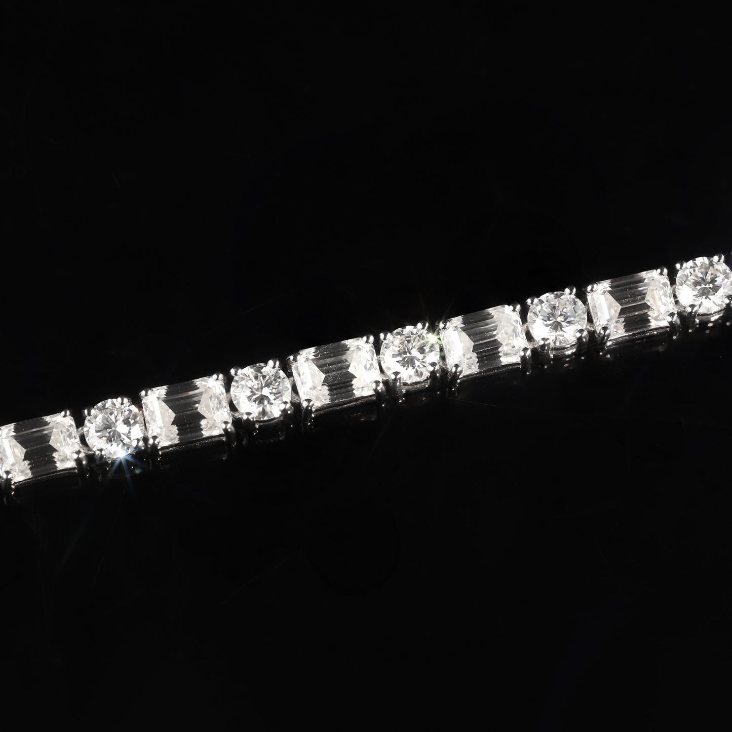 Queen Zavia Moissanite Bracelet