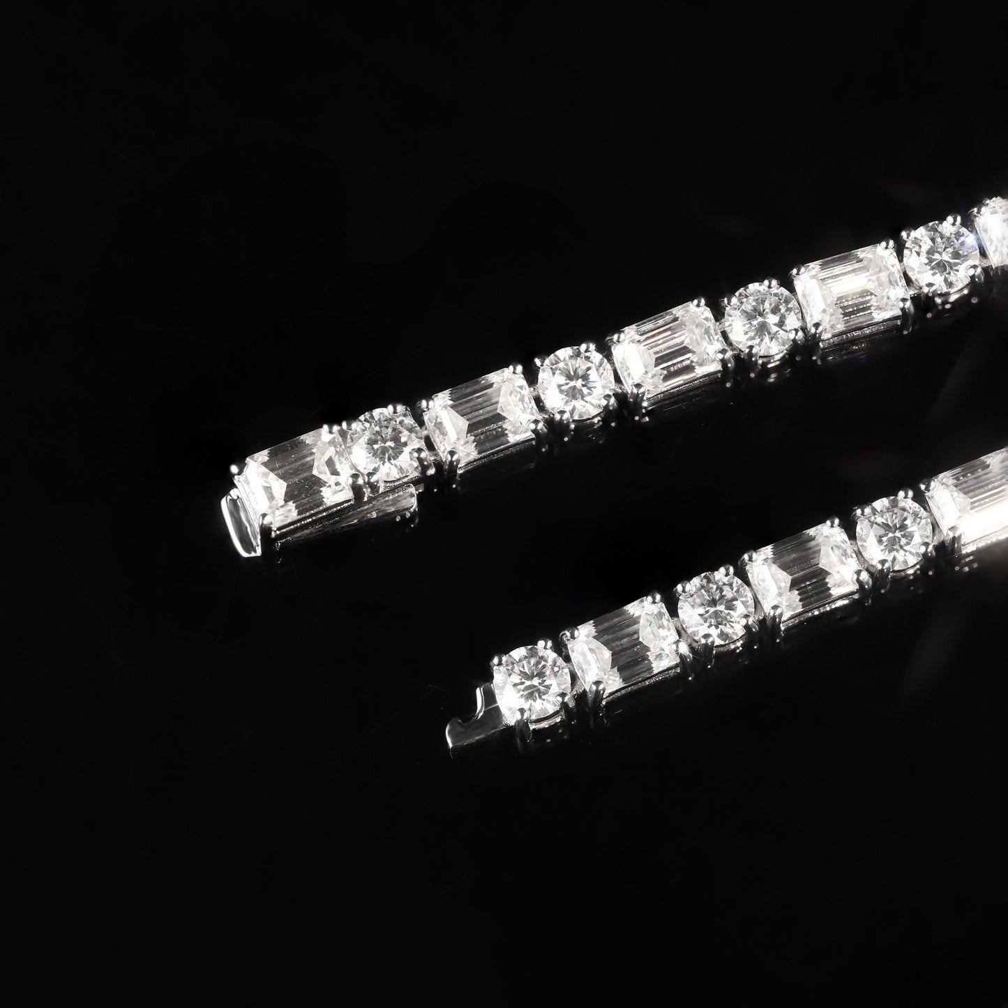 Queen Zavia Moissanite Bracelet