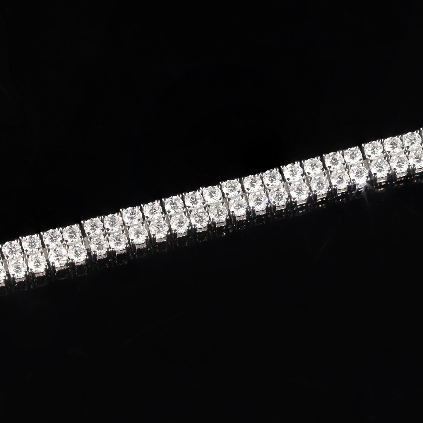 Queen Huda Moissanite Bracelete