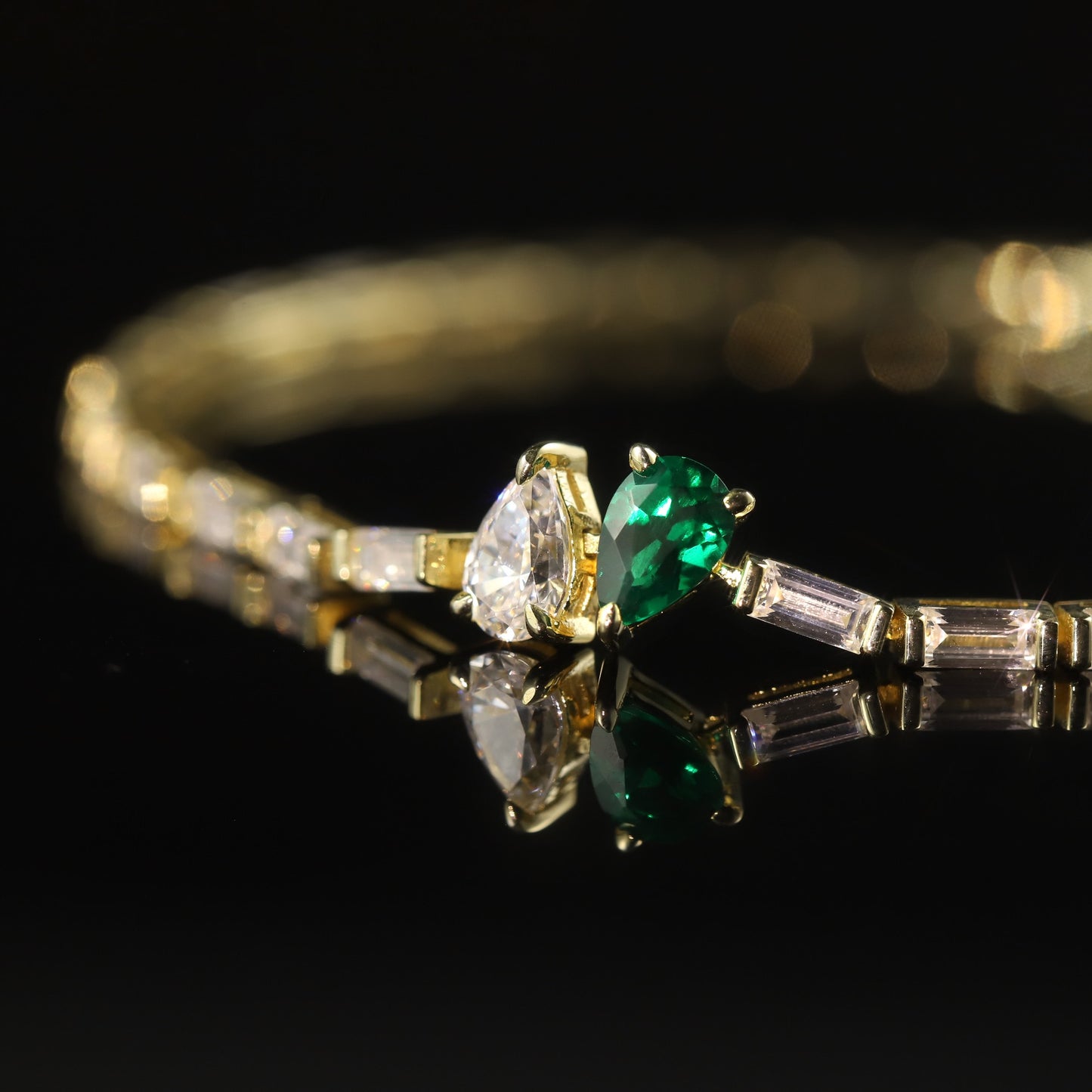 Queen Greena Emerald Moissanite Bracelet