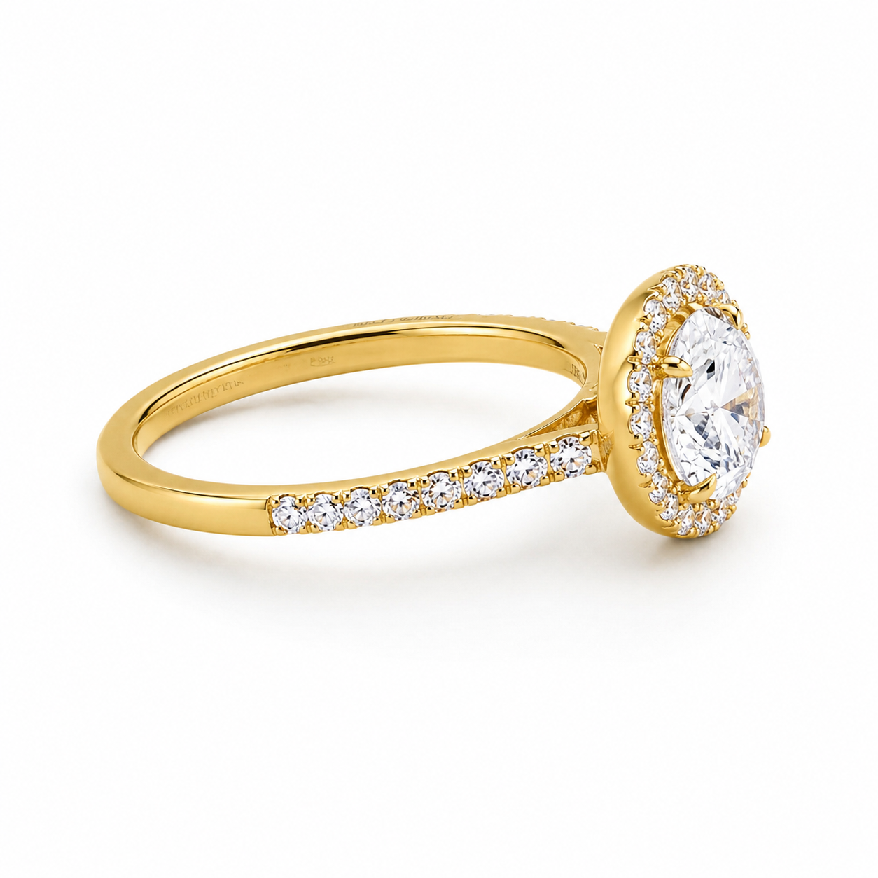 Queen Sophia - Round Halo Pavé