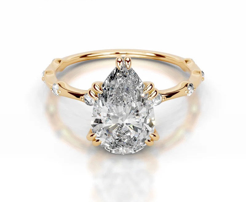 2CT Queen Siti Pear Cut Moissanite Ring