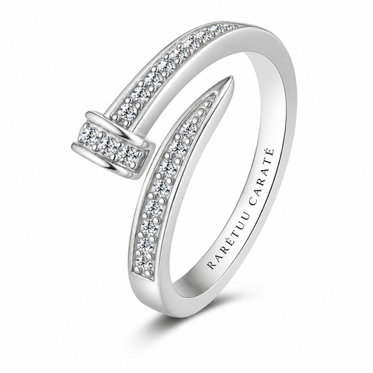 Nailé Moissanite Ring