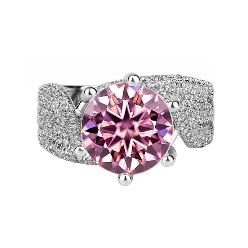 Queen Miera Moissanite Ring