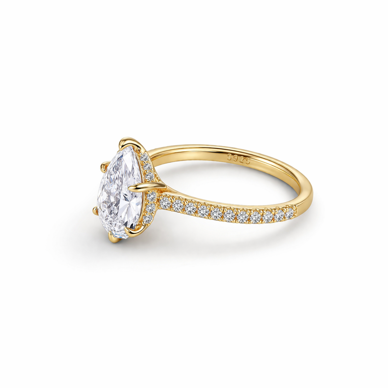 Queen Zulaikha -Pear Pavé Solitaire