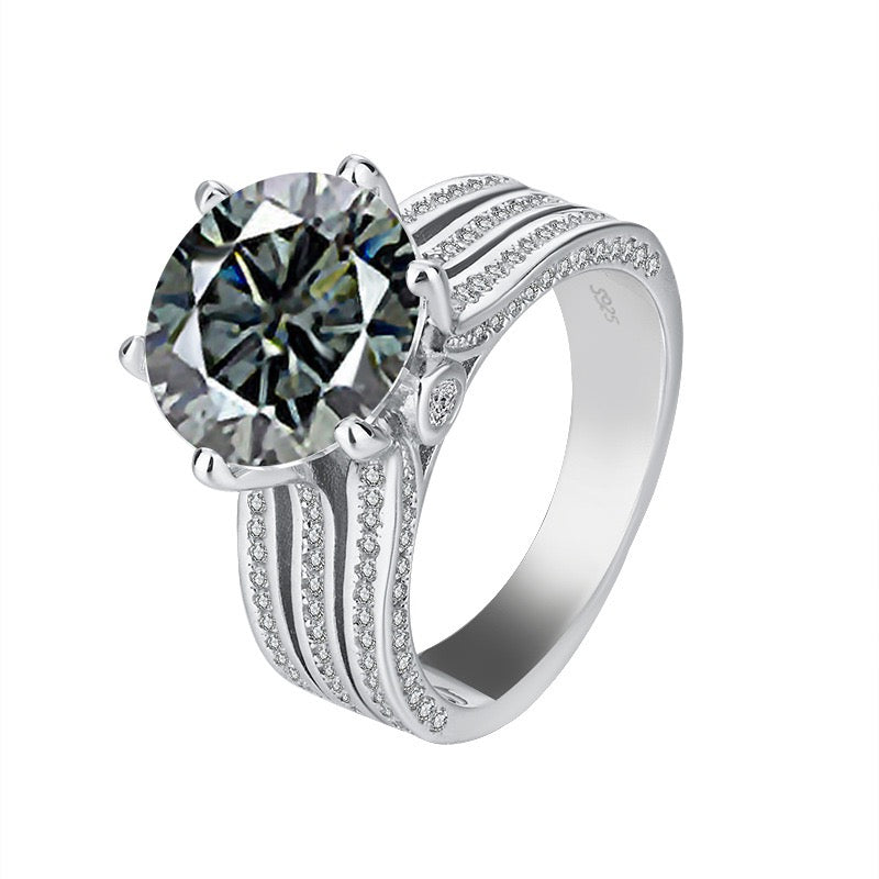 Queen Noraliza Moissanite Ring