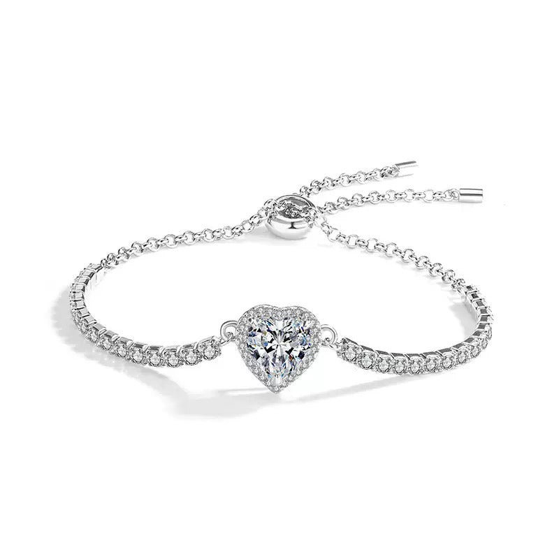 Queen Amara Heart Moissanite Bracelete